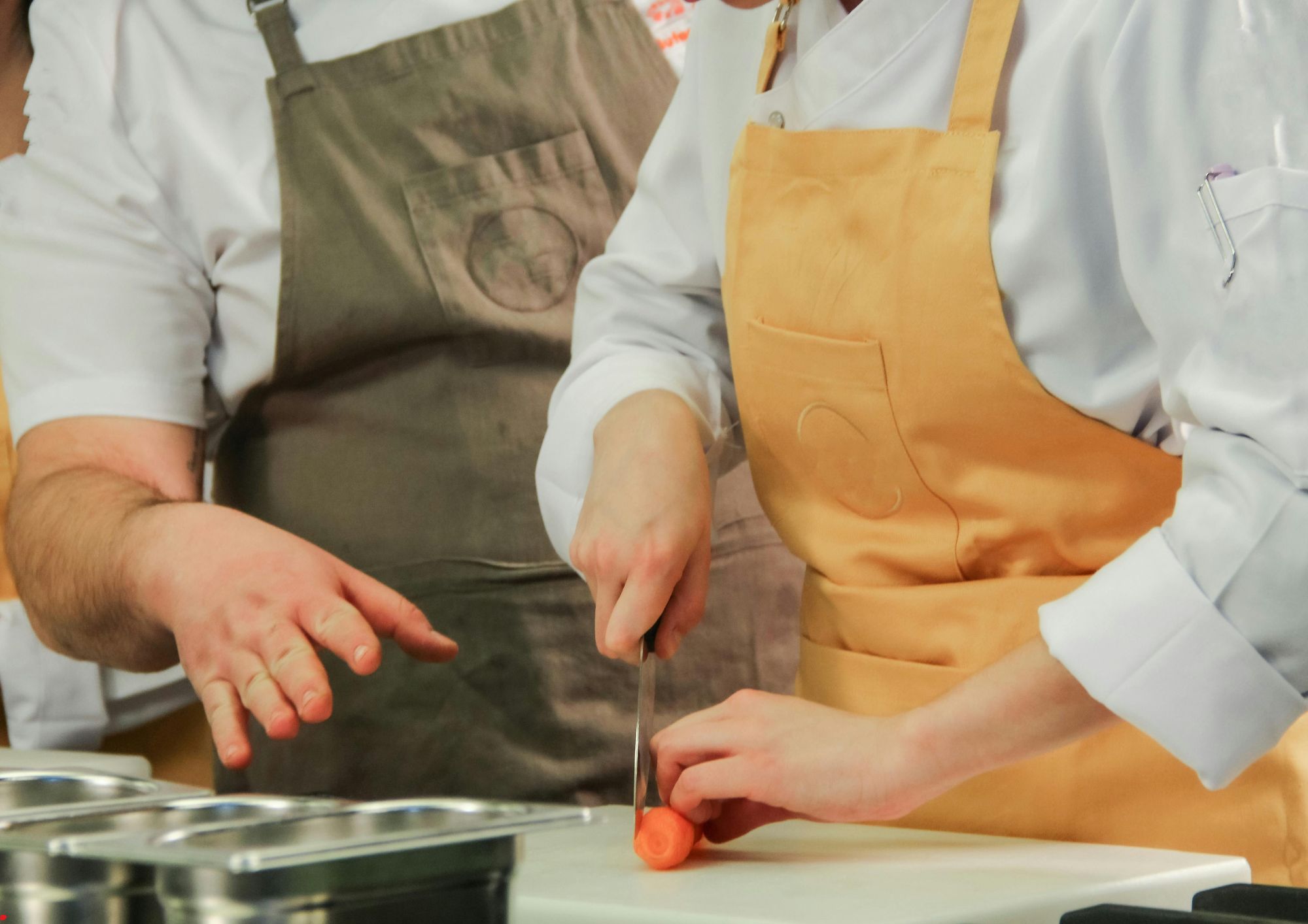 לחיות בכבוד
